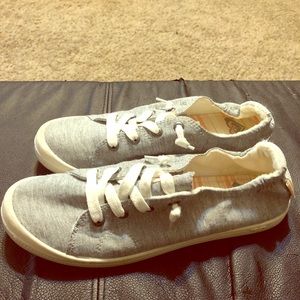 Roxy slip-on tennis shoes